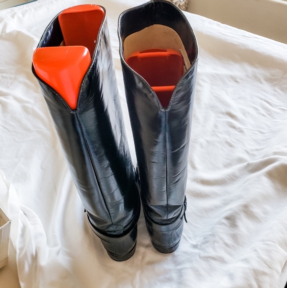 Emily in Paris Inspo: Charles David Boots - Picture 3 of 8